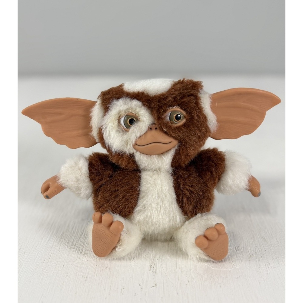 NECA Gremlins Gizmo Plush Stuffed Animal Small Gift Cute Big Ears 1980's Classic